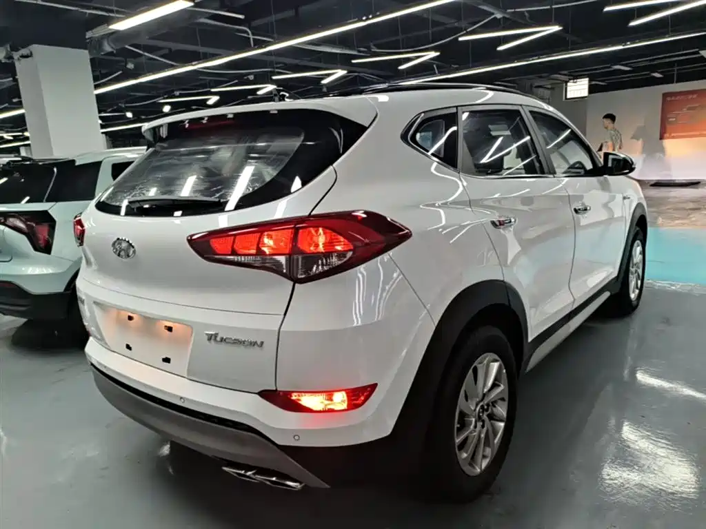 Hyundai Tucson — фото 7