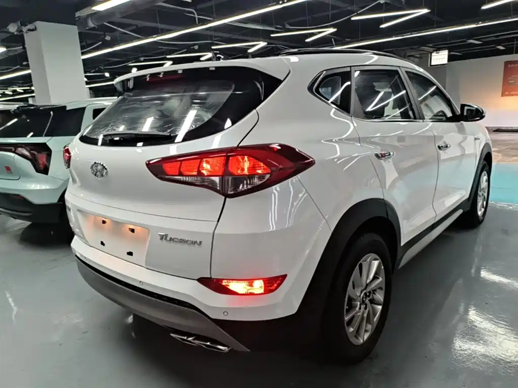 Hyundai Tucson — фото 8