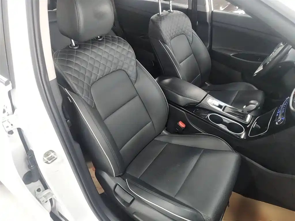Hyundai Tucson — фото 24