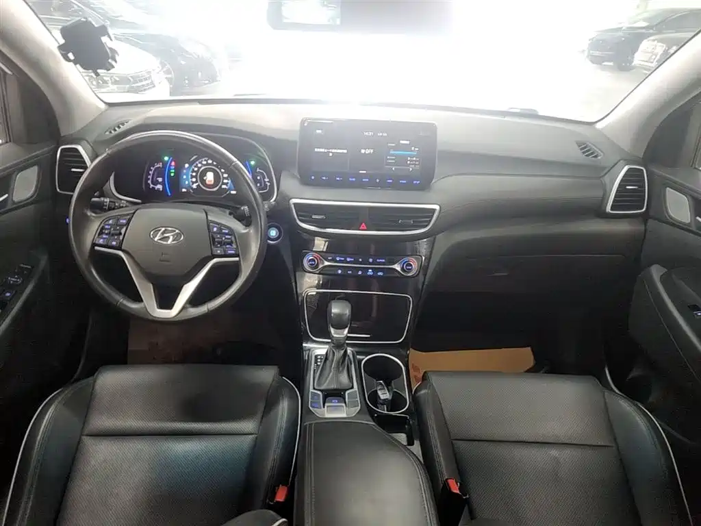 Hyundai Tucson — фото 9