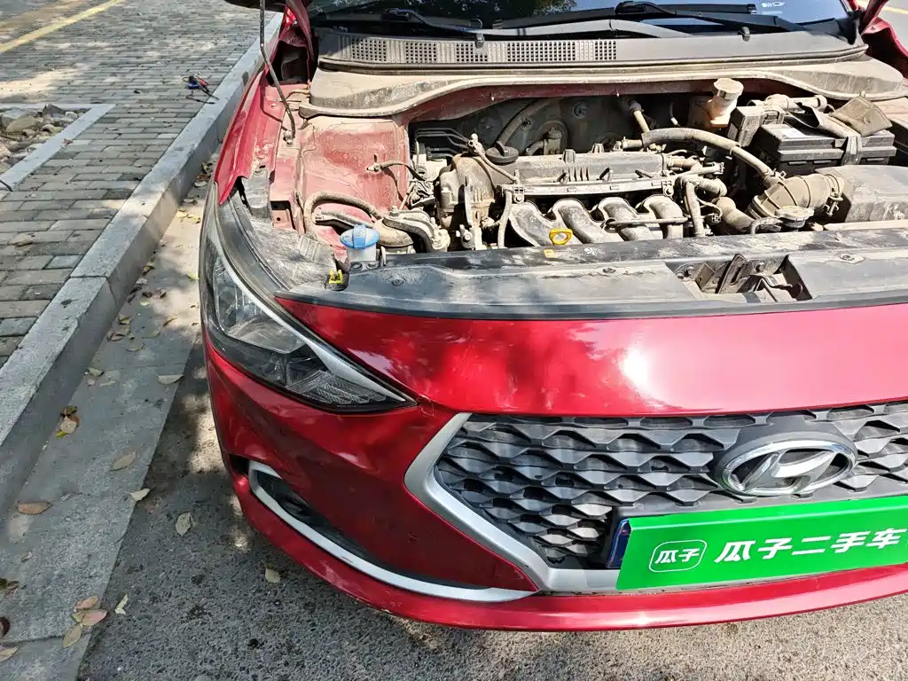 Hyundai Elantra — фото 21