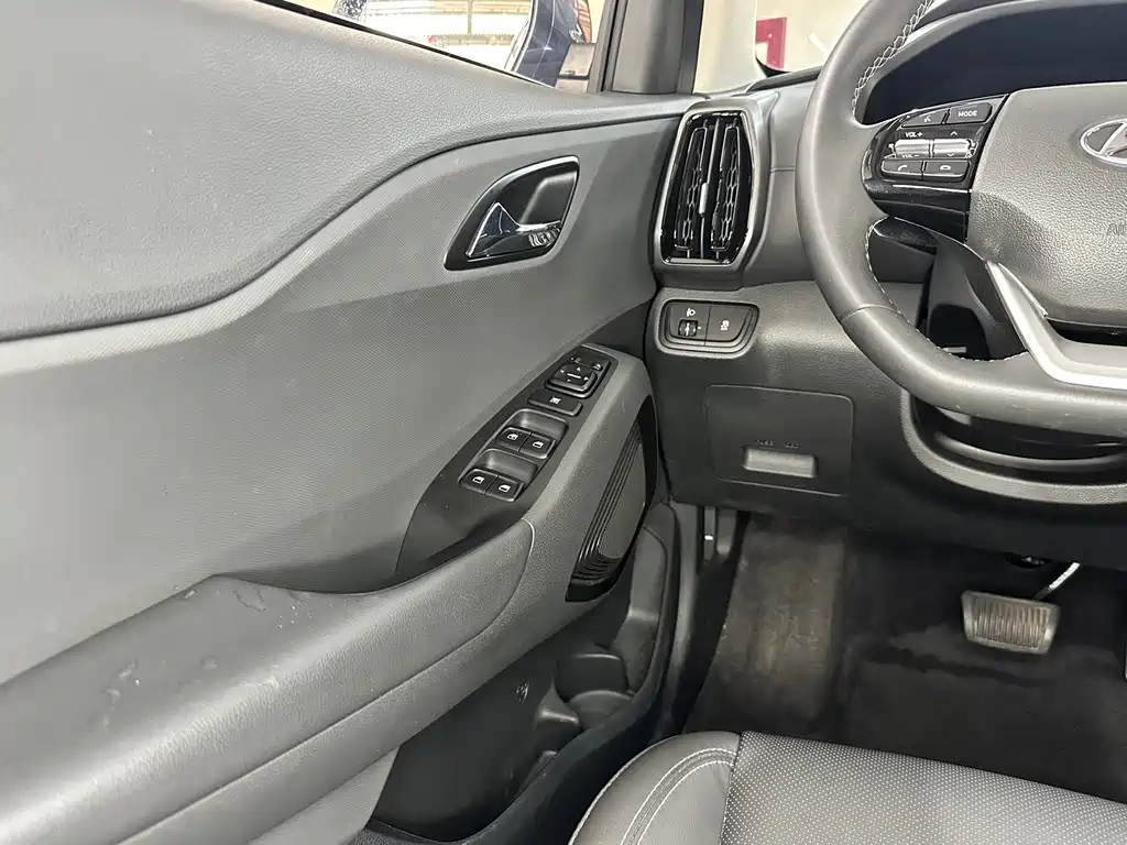 Hyundai ix35 — фото 21