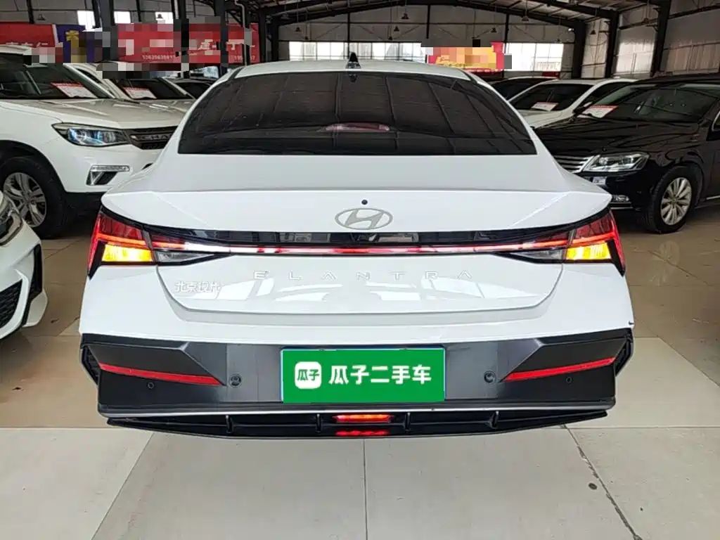 Hyundai Elantra — фото 6