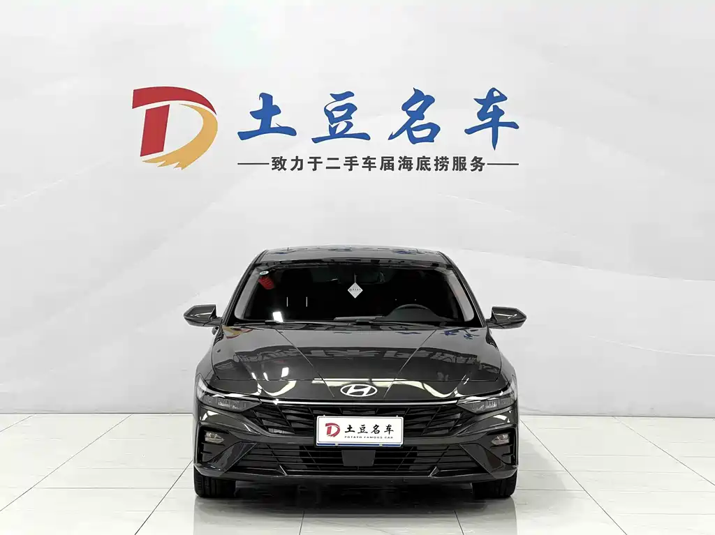Hyundai Elantra — фото 2