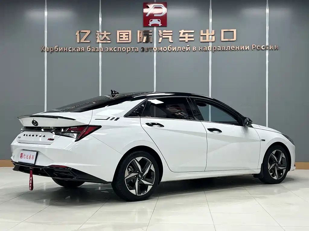 Hyundai Elantra — фото 6