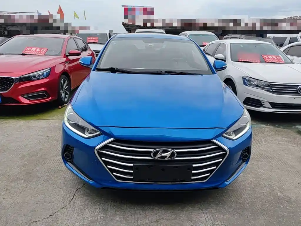 Hyundai Elantra — фото 2