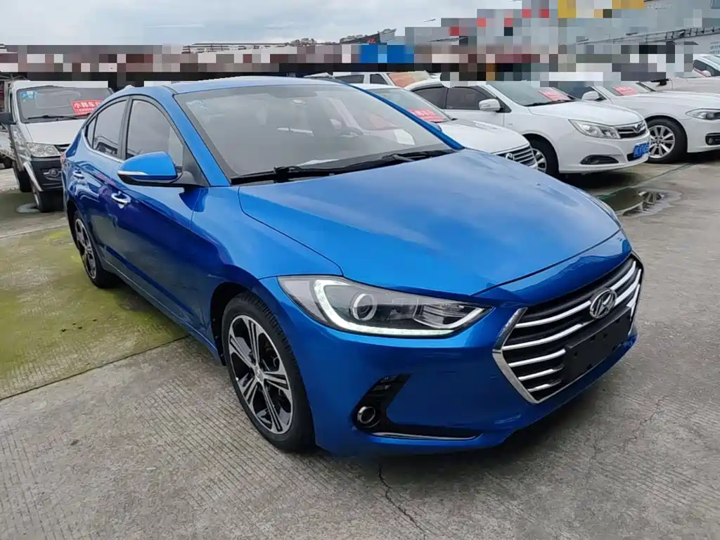 Hyundai Elantra — фото 4