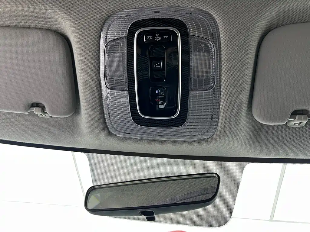 Hyundai Elantra — фото 13