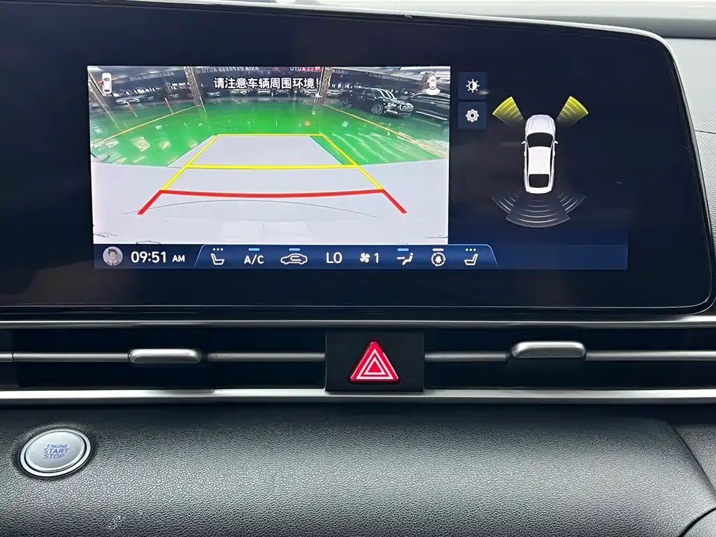 Hyundai Elantra — фото 17