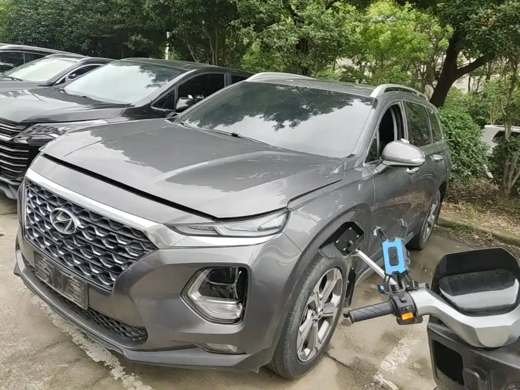 Hyundai Santa Fe — фото 2