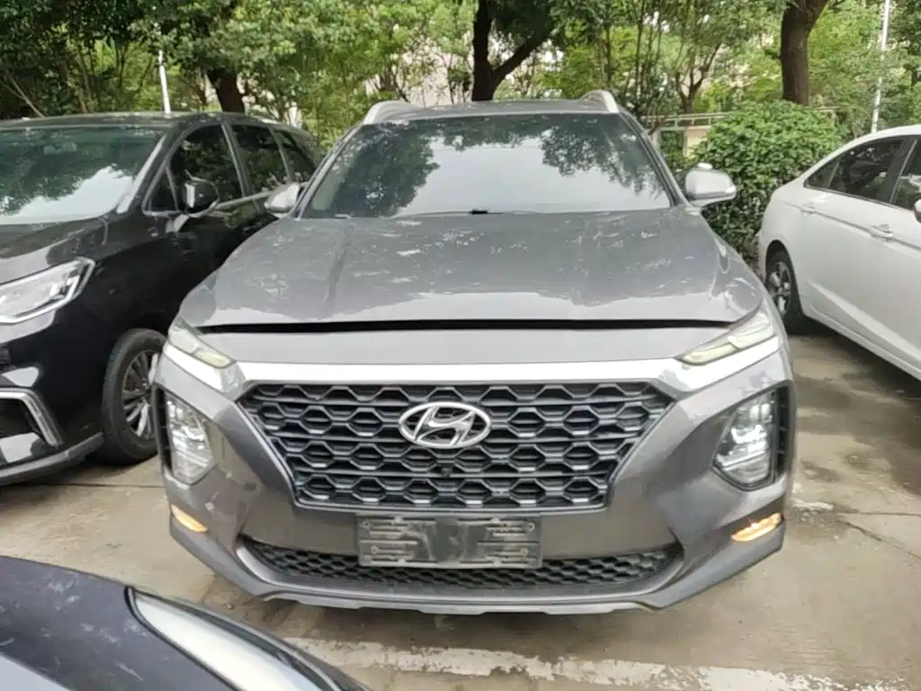 Hyundai Santa Fe — фото 3
