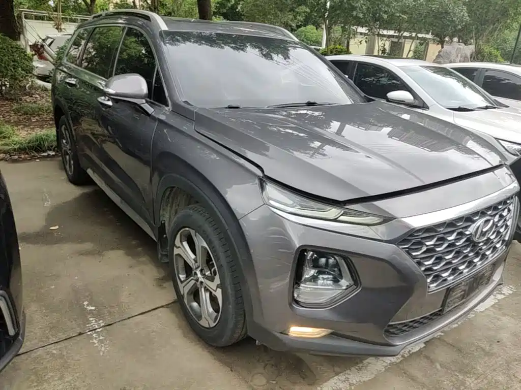 Hyundai Santa Fe — фото 4
