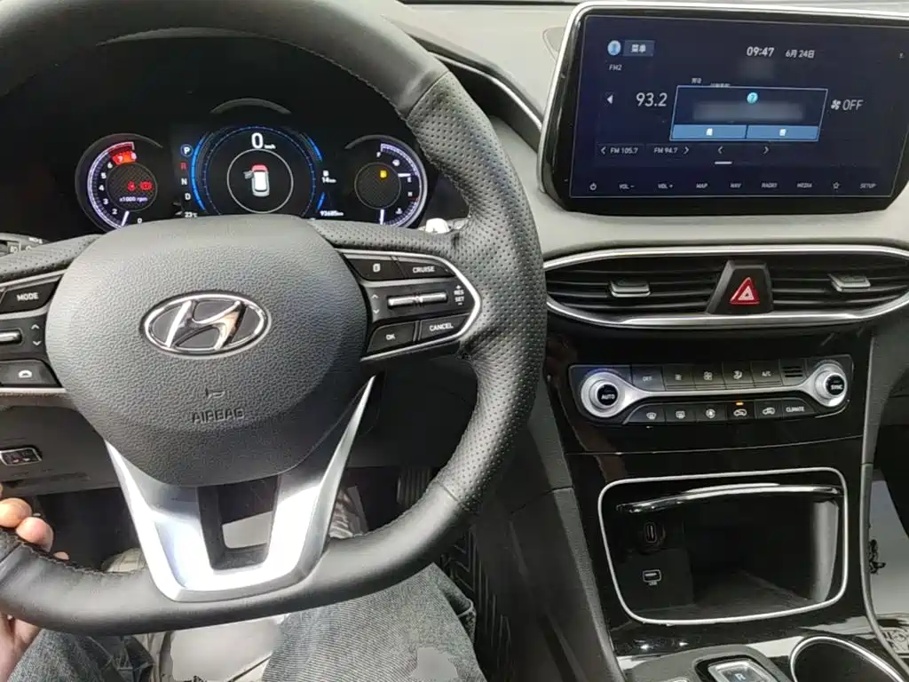 Hyundai Santa Fe — фото 10