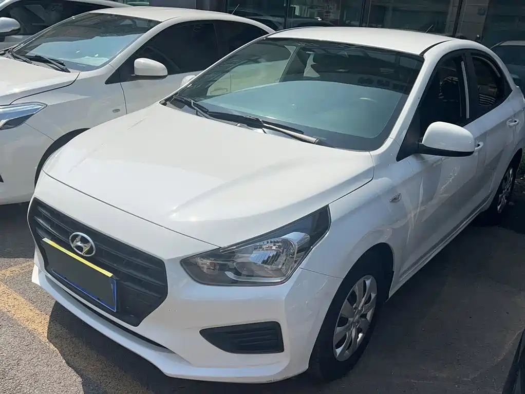 Hyundai Verna — фото 2