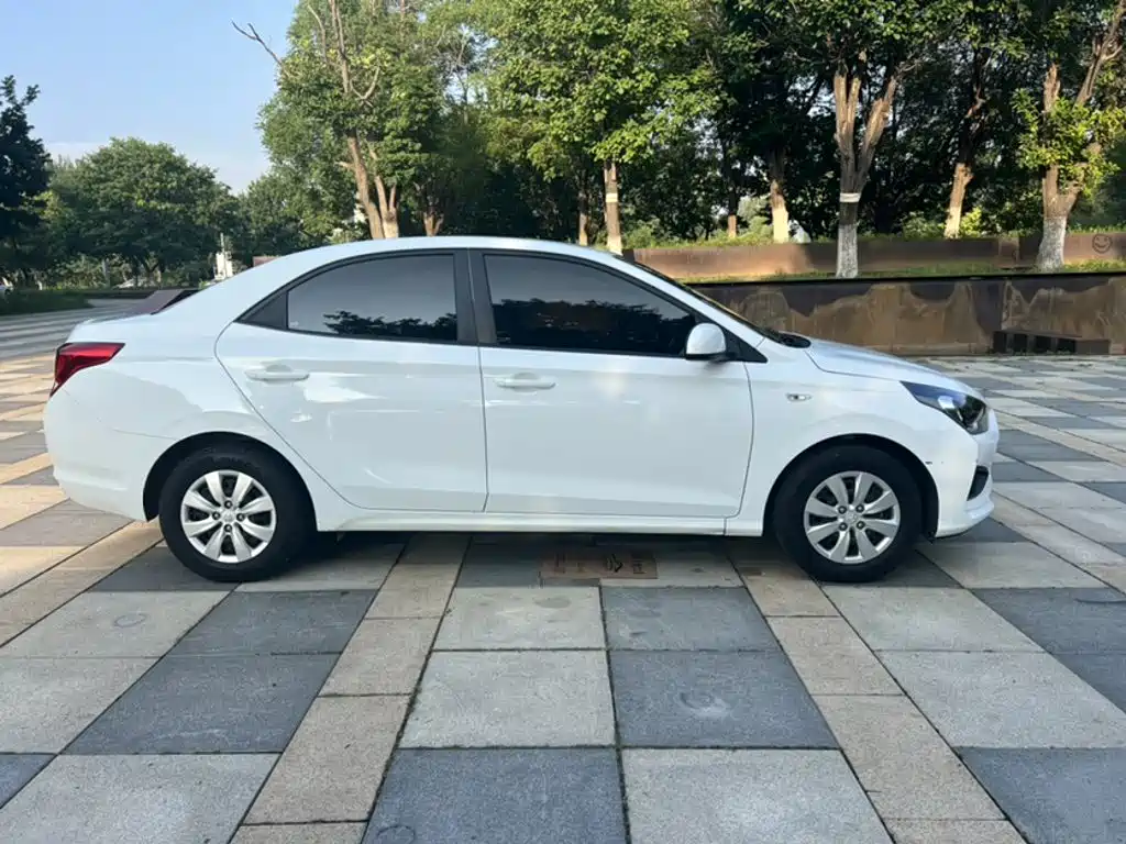 Hyundai Verna — фото 11
