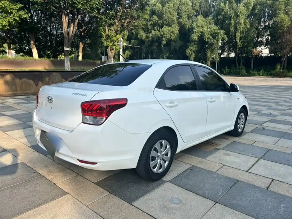 Hyundai Verna — фото 13