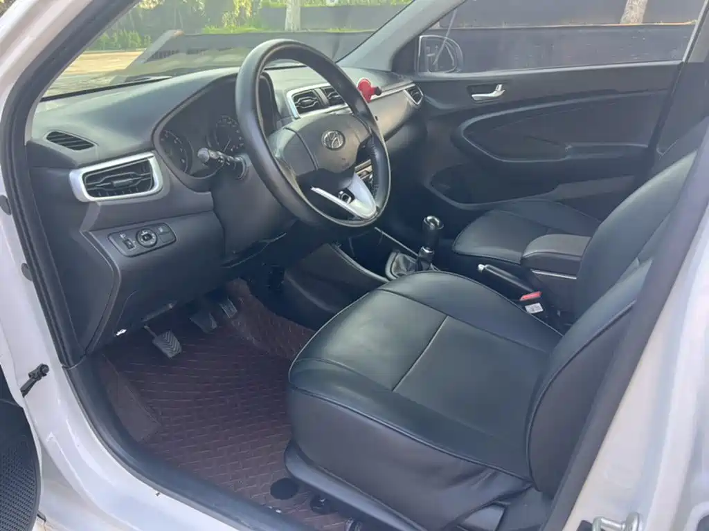 Hyundai Verna — фото 17