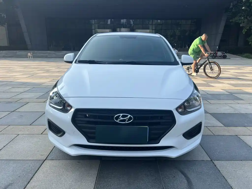 Hyundai Verna — фото 9