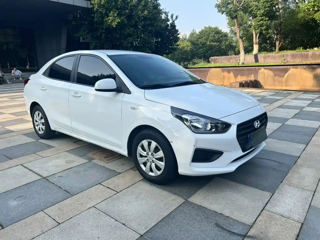 Hyundai Verna — фото 10