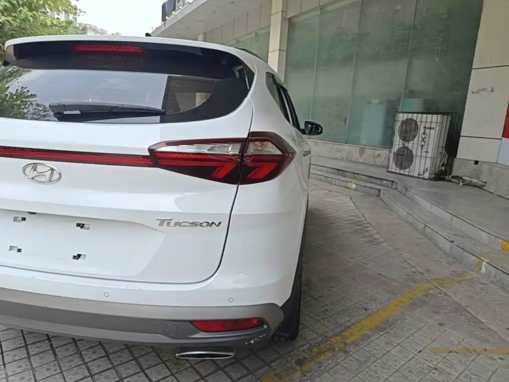 Hyundai Tucson — фото 8