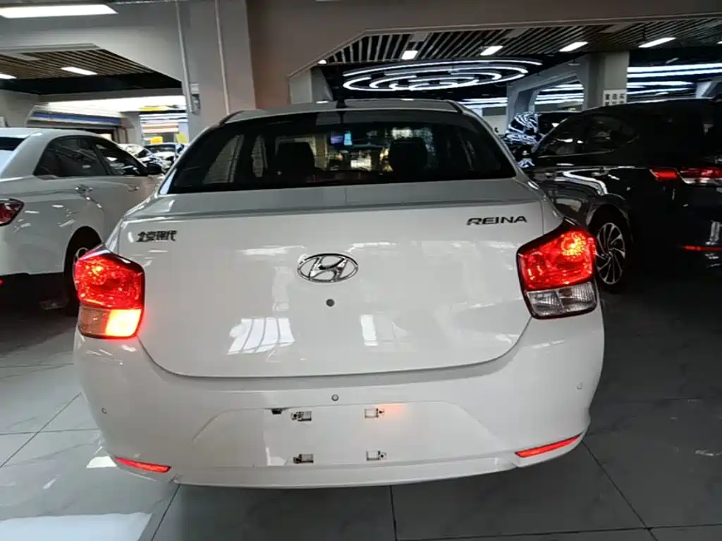 Hyundai Verna — фото 6