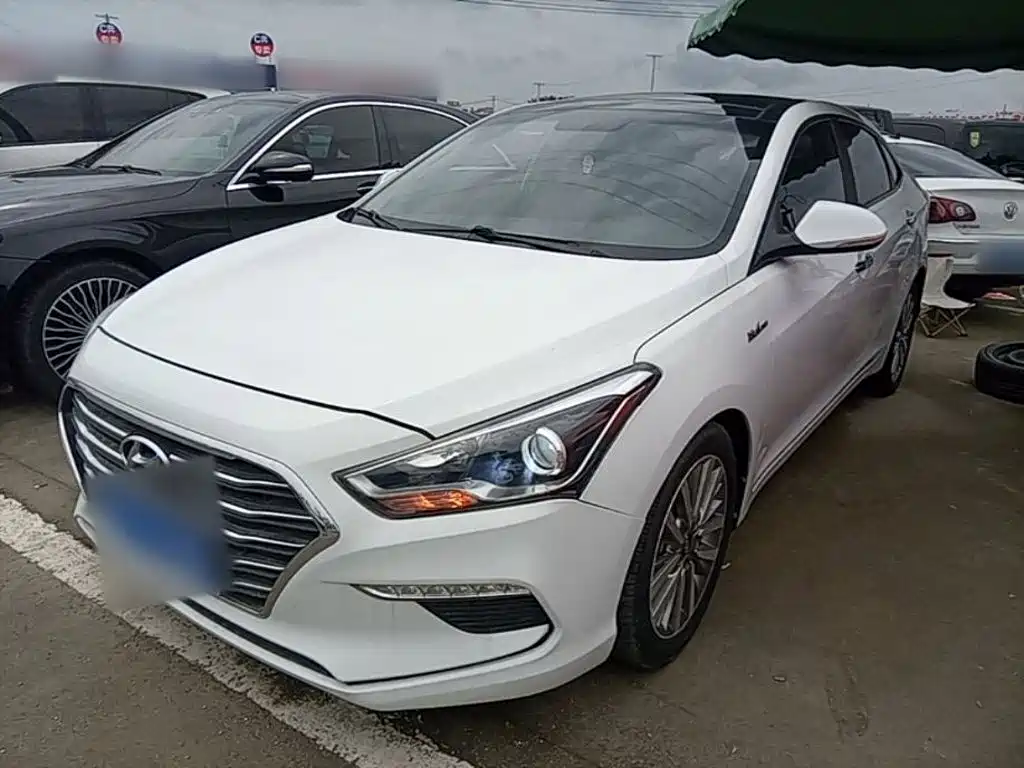 Hyundai Mistra — фото 2