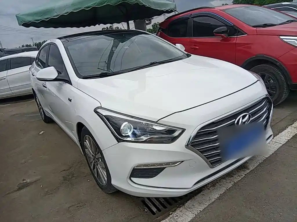 Hyundai Mistra — фото 22