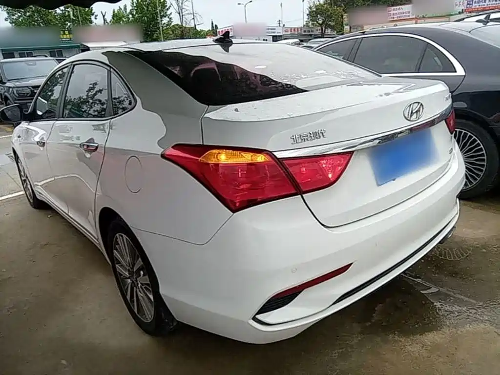 Hyundai Mistra — фото 23