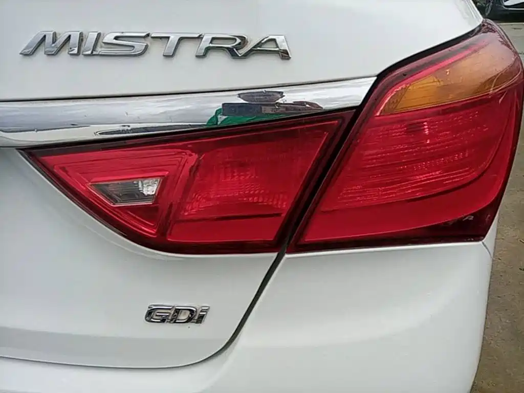 Hyundai Mistra — фото 24