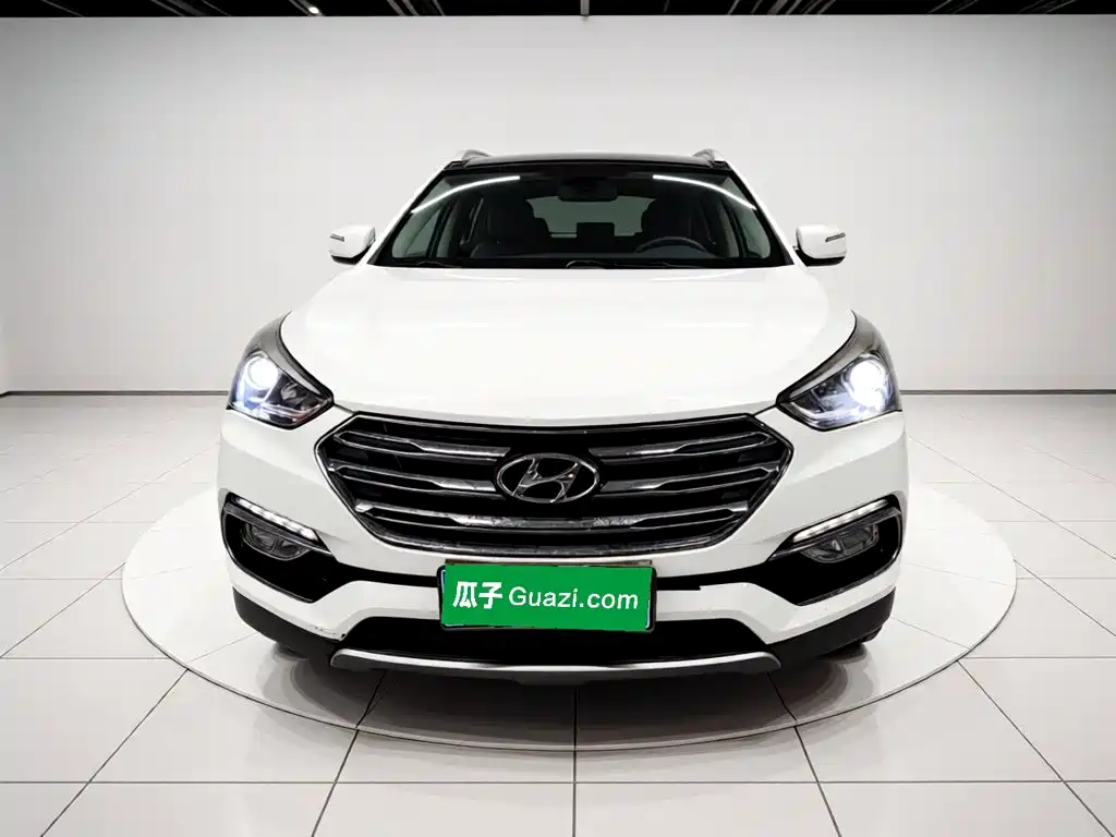 Hyundai Santa Fe — фото 3