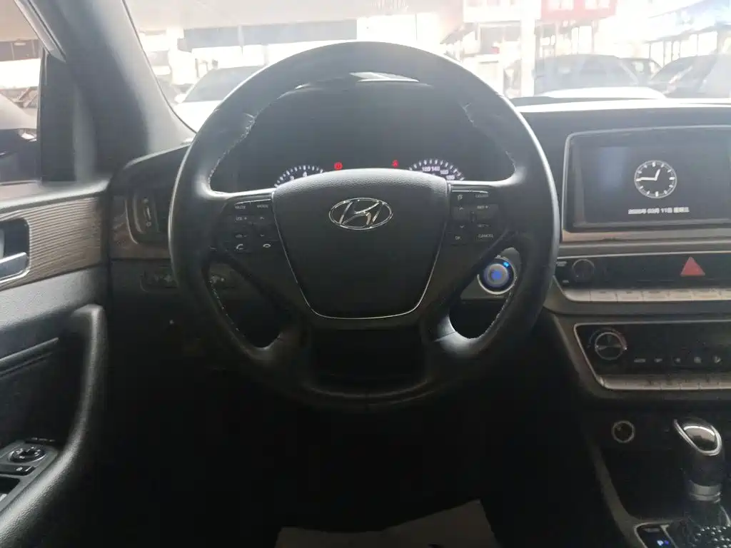 Hyundai Sonata — фото 7