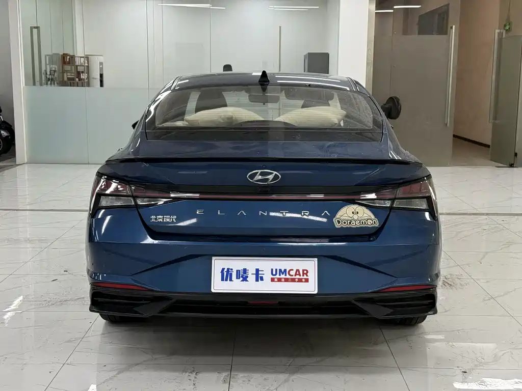 Hyundai Elantra — фото 5