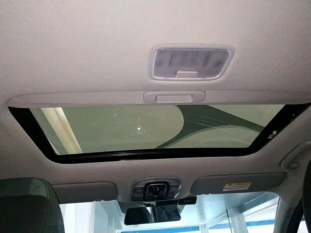 Hyundai Elantra — фото 14