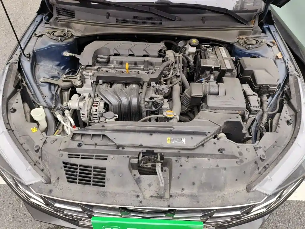 Hyundai Elantra — фото 11