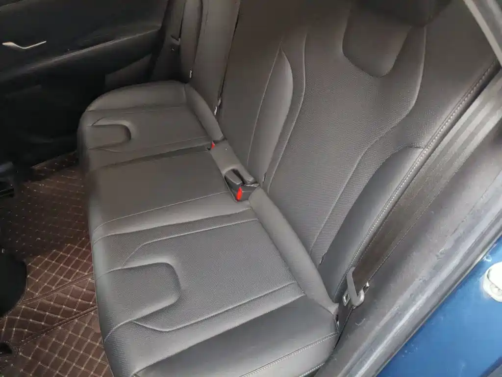 Hyundai Elantra — фото 15