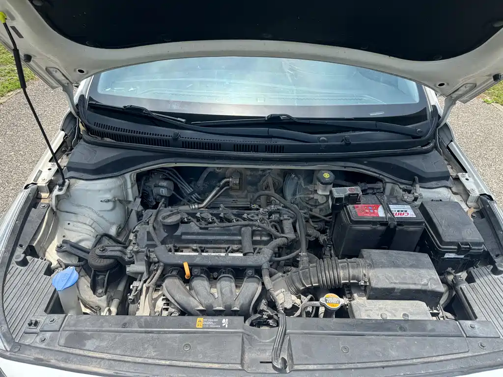 Hyundai Verna — фото 19