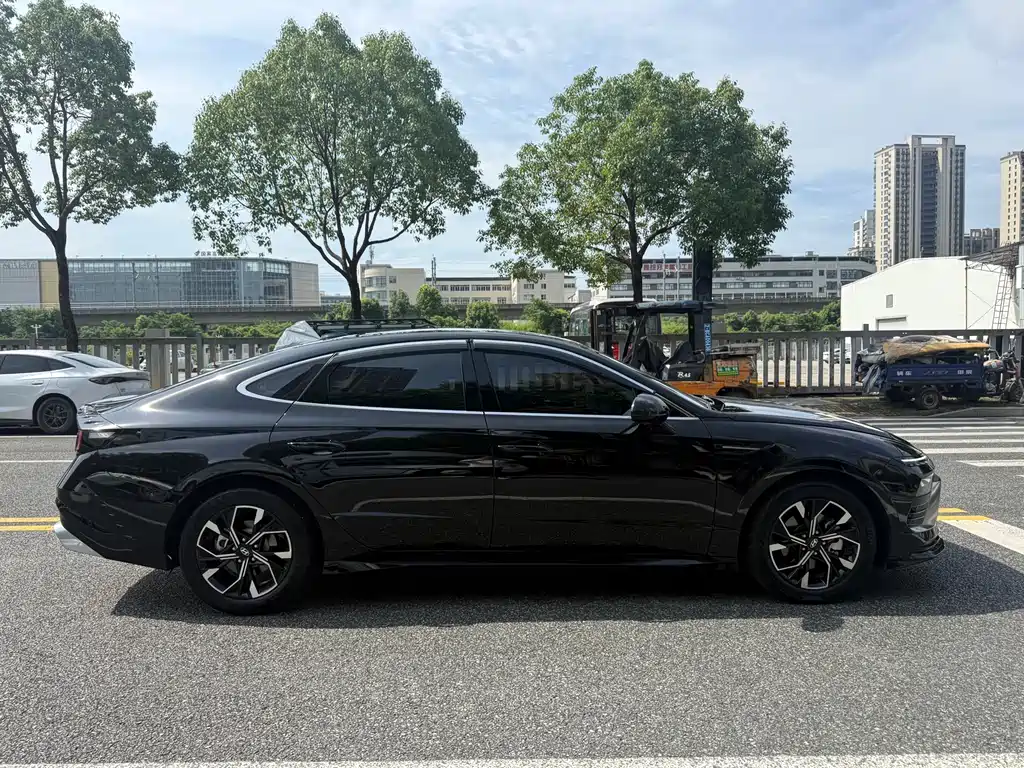 Hyundai Sonata — фото 4