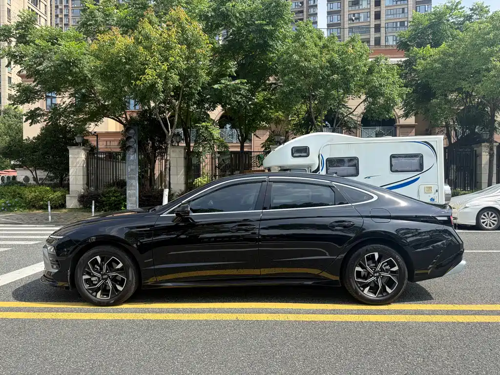 Hyundai Sonata — фото 8