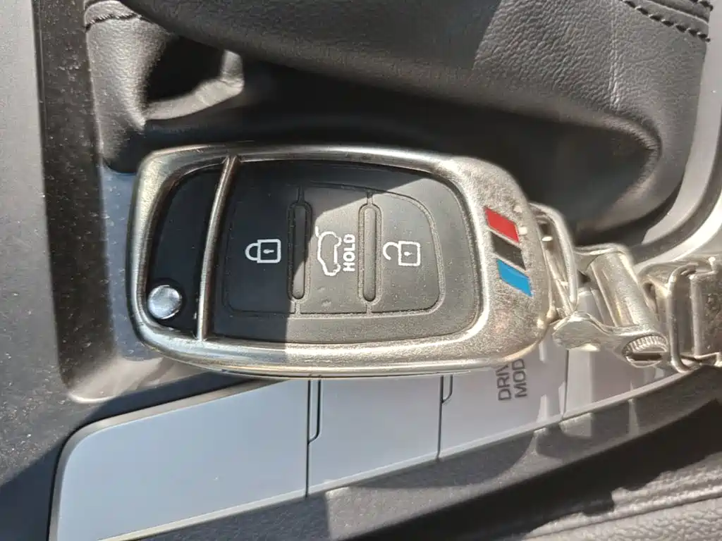 Hyundai Elantra — фото 9