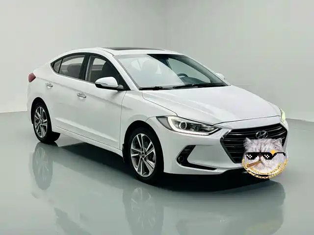 Hyundai Elantra — фото 3
