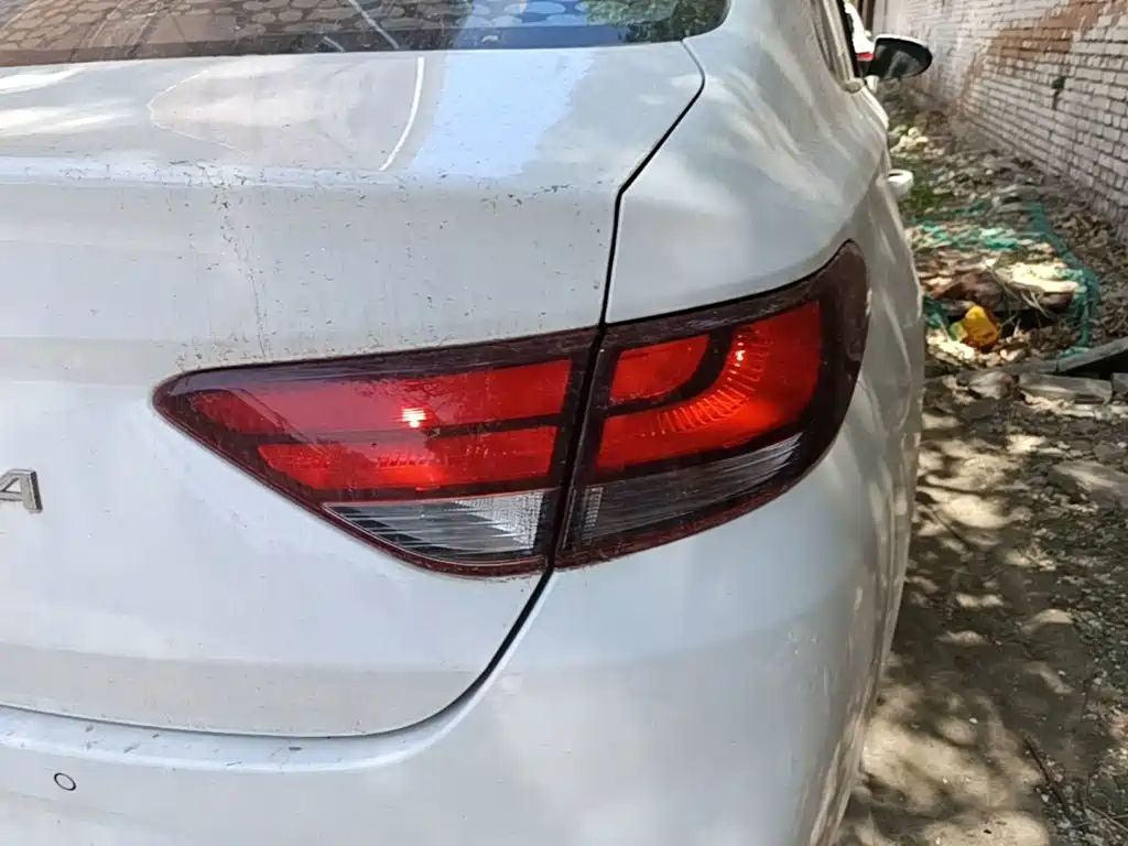 Hyundai Elantra — фото 8
