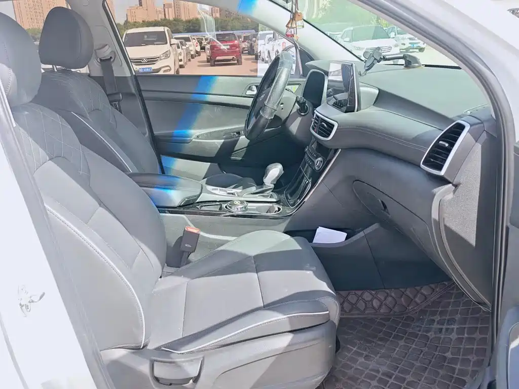 Hyundai Tucson — фото 6