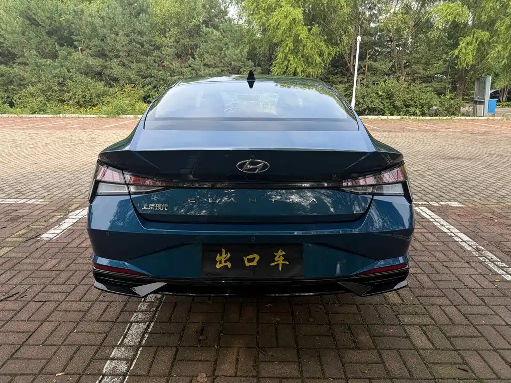 Hyundai Elantra — фото 3