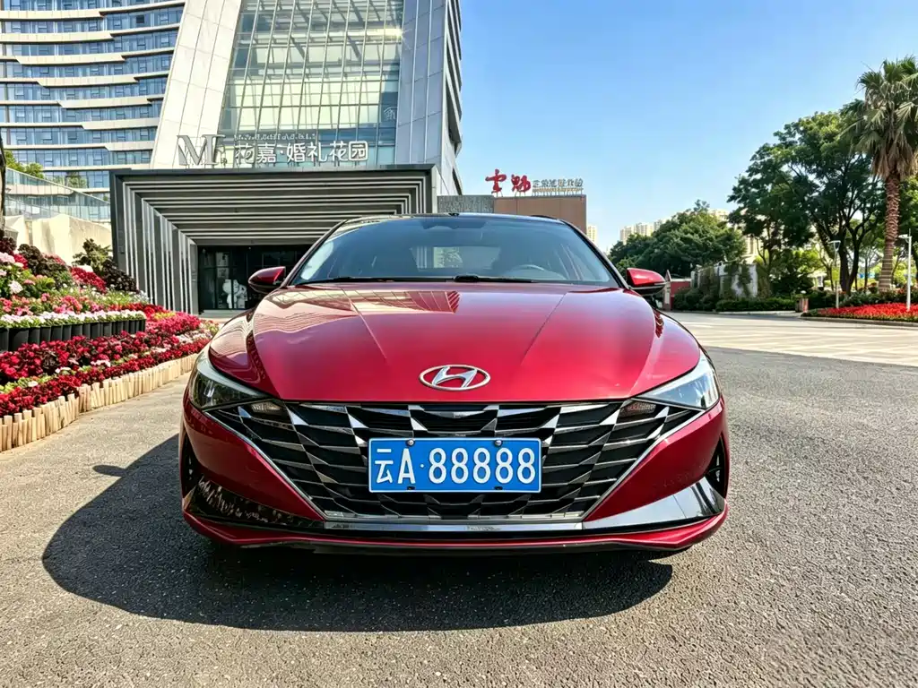 Hyundai Elantra — фото 2