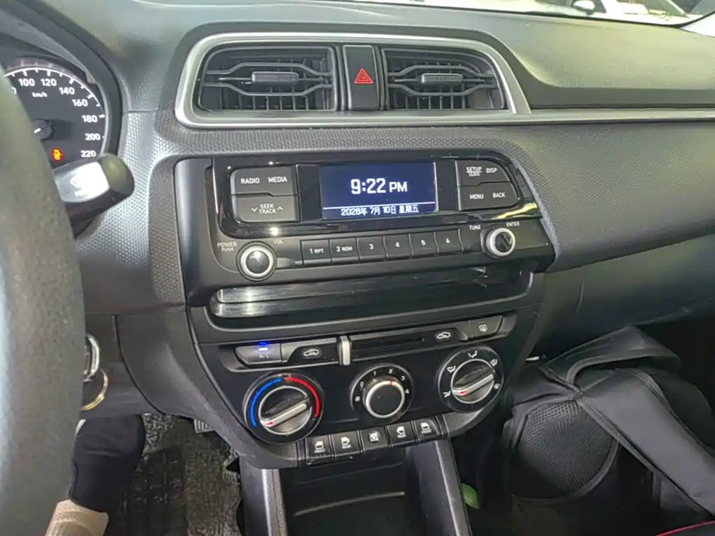 Hyundai Verna — фото 13