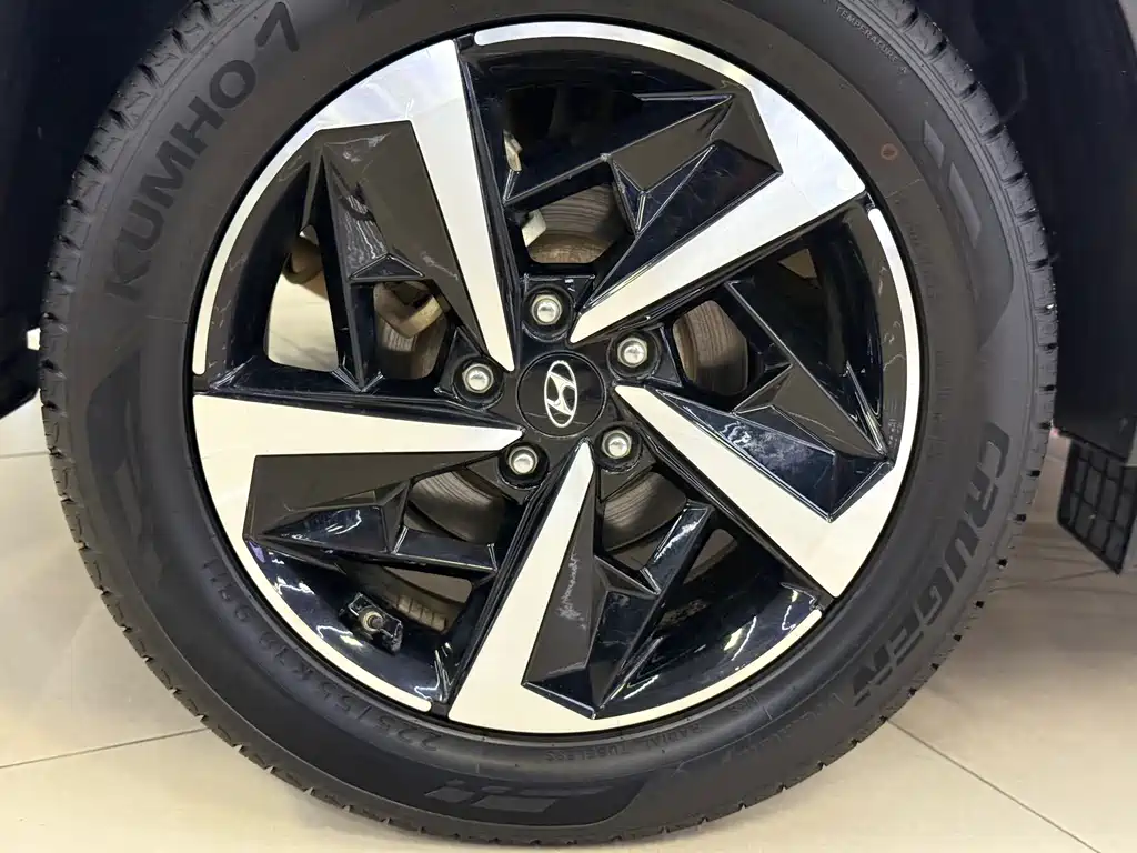 Hyundai ix35 — фото 23