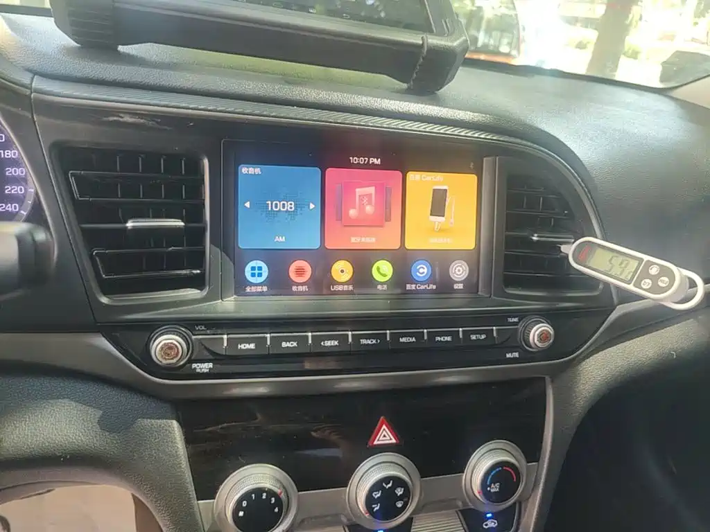 Hyundai Elantra — фото 13