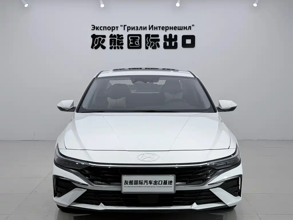 Hyundai Elantra — фото 2
