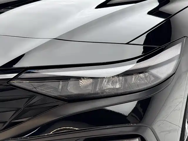 Hyundai Elantra — фото 14