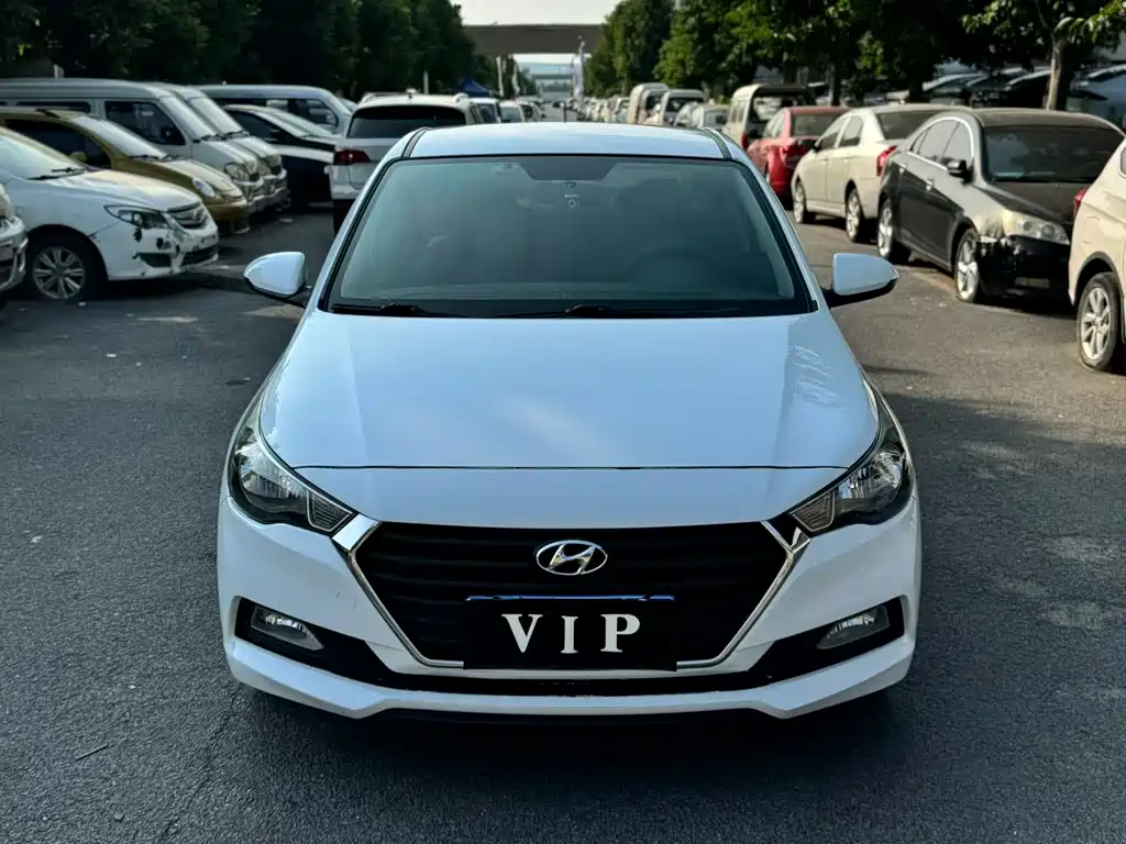 Hyundai Verna — фото 2